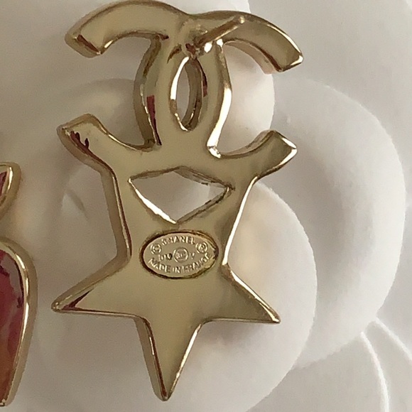 SALE❤️❤️❤️Chanel Crystal Star and Heart Stud Earrings - Picture 7 of 12